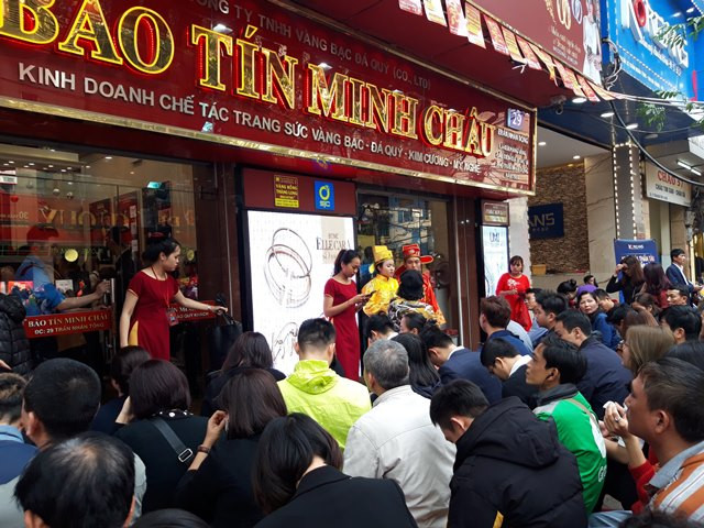 Giới thiệu sản phẩm gốm Chu Đậu với bạn bè quốc tế ảnh 1 Giới thiệu sản phẩm gốm Chu Đậu với bạn bè quốc tế ảnh 1