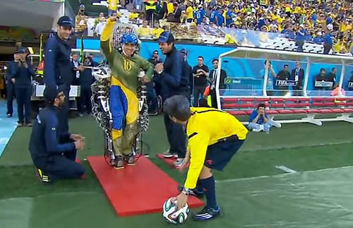 Những câu chuyện kỳ lạ ở World Cup 2014 ảnh 2