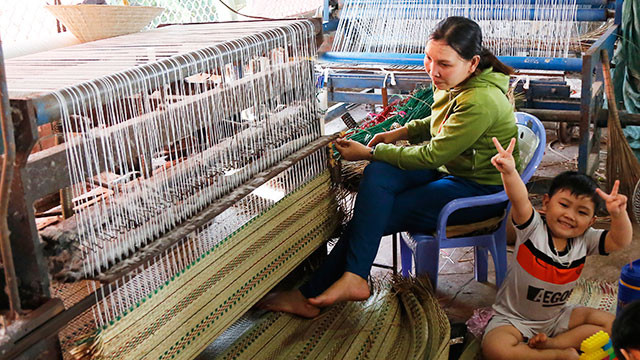 Về Tân Châu mua chiếu uzu ảnh 2