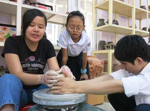 Chắp cánh ước mơ nghệ thuật cho trẻ khiếm thị ảnh 1