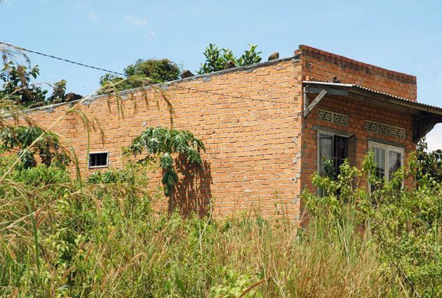 Thiếu nữ bị “nhốt” trong nhà gần ba tháng&nbsp; ảnh 4