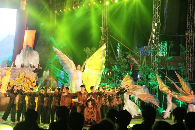 Lễ kỷ niệm 250 năm Ngày sinh Đại thi hào Nguyễn Du - Danh nhân văn hóa thế giới (1765-2015) ảnh 3