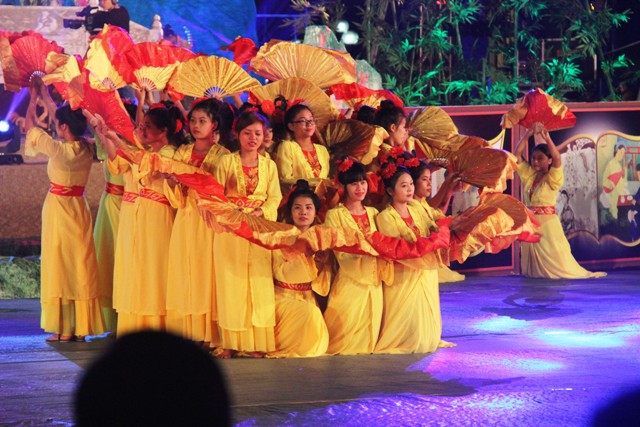 Lễ kỷ niệm 250 năm Ngày sinh Đại thi hào Nguyễn Du - Danh nhân văn hóa thế giới (1765-2015) ảnh 8