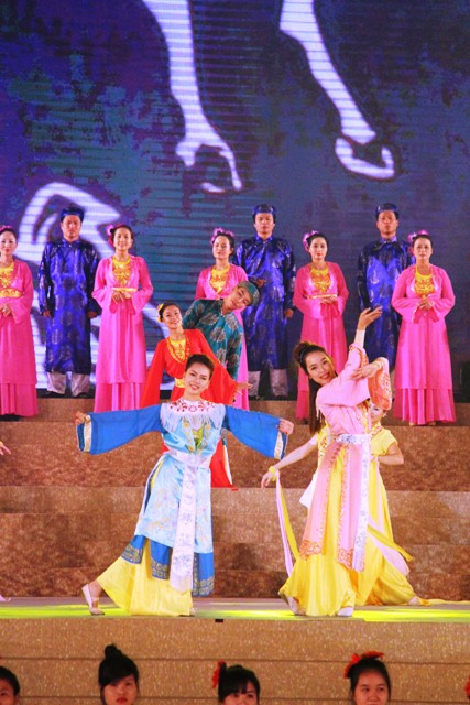 Lễ kỷ niệm 250 năm Ngày sinh Đại thi hào Nguyễn Du - Danh nhân văn hóa thế giới (1765-2015) ảnh 12