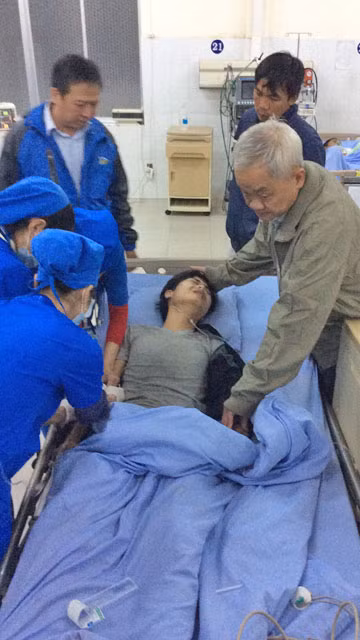 Tin vào tấm lòng của người thầy thuốc ảnh 1