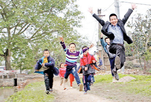 Con thuyền sắt đi vòng quanh thế giới ảnh 1