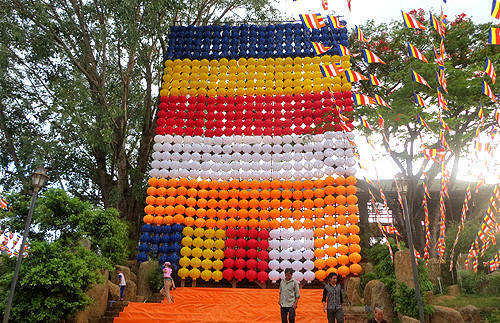 Nhiều hoạt động mừng Đại lễ Phật đản 2014 trên cả nước ảnh 5