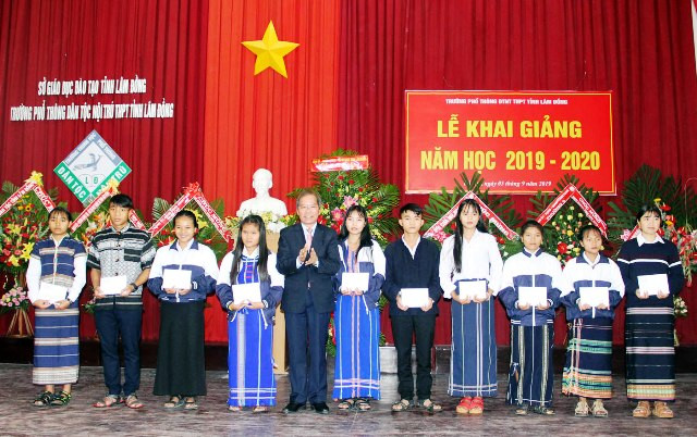 Tưng bừng năm học mới trên mọi miền đất nước ảnh 12