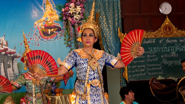  Kỷ niệm 88 năm ngày sinh Nhà vua và Quốc khánh Thái-lan ảnh 10