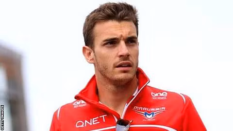 F1: Lewis Hamilton về nhất, Jules Bianchi bất tỉnh sau tai nạn ảnh 2 F1: Lewis Hamilton về nhất, Jules Bianchi bất tỉnh sau tai nạn ảnh 2