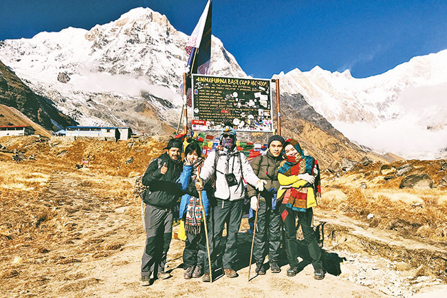 Ngắm bình minh trên núi tuyết ảnh 1