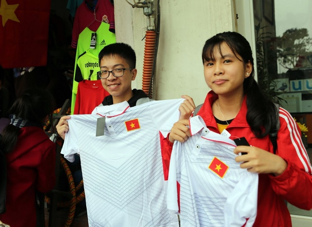 Cả nước vỡ oà niềm vui khi U23 Việt Nam vào chung kết ảnh 43