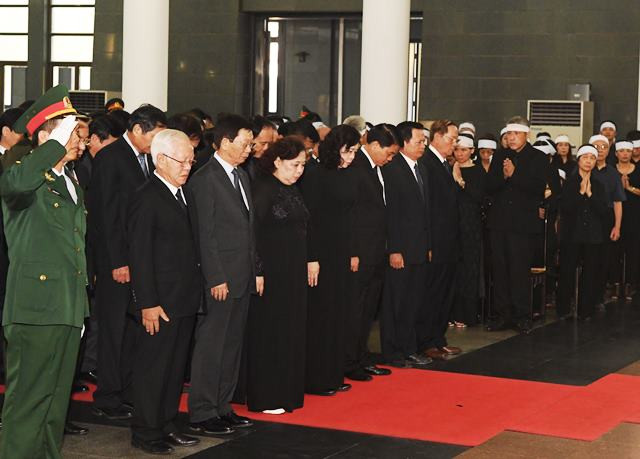 Cử hành trọng thể lễ viếng nguyên Tổng Bí thư Đỗ Mười ảnh 17 Cử hành trọng thể lễ viếng nguyên Tổng Bí thư Đỗ Mười ảnh 17