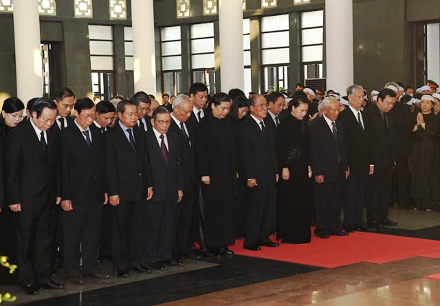 Cử hành trọng thể lễ viếng nguyên Tổng Bí thư Đỗ Mười ảnh 9 Cử hành trọng thể lễ viếng nguyên Tổng Bí thư Đỗ Mười ảnh 9