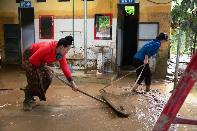 Chung tay cùng đồng bào các tỉnh miền núi phía bắc khắc phục hậu quả thiên tai ảnh 5