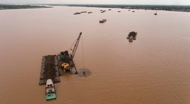 Kỳ 2: Đua nhau “tận diệt” cát sông miền Tây ảnh 1