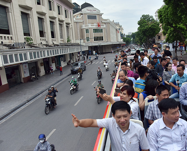 Chạy thử nghiệm xe buýt hai tầng tại Thủ đô ảnh 4 Chạy thử nghiệm xe buýt hai tầng tại Thủ đô ảnh 4