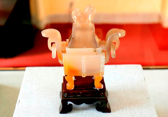 Trưng bày bộ sưu tập bảo vật cung đình triều Nguyễn tại Đà Lạt ảnh 1