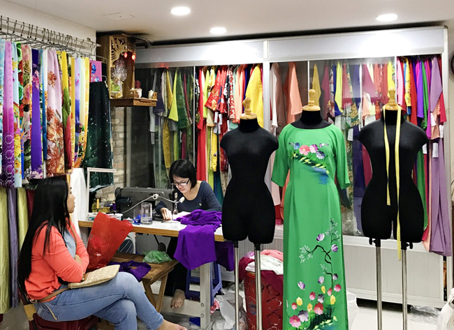 Mộng mơ tà áo dài xứ Huế ảnh 1