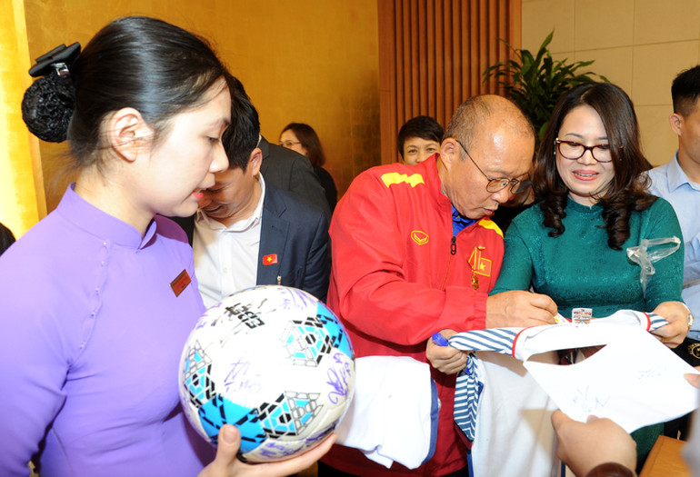 Đội tuyển bóng đá nam đón nhận Huân chương Lao động hạng Nhất ảnh 7