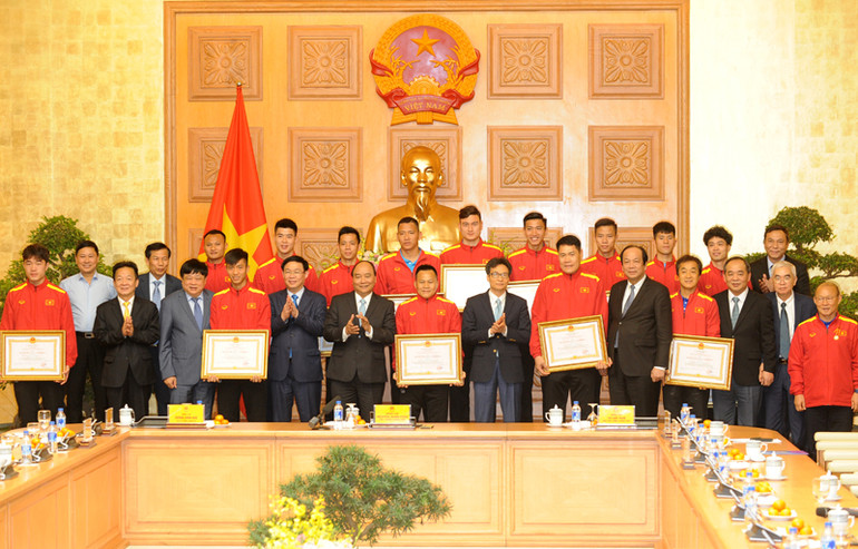 Đội tuyển bóng đá nam đón nhận Huân chương Lao động hạng Nhất ảnh 3