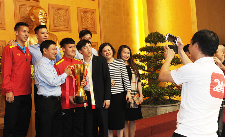 Đội tuyển bóng đá nam đón nhận Huân chương Lao động hạng Nhất ảnh 8