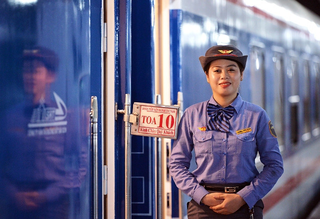 Đưa vào sử dụng tàu hỏa chất lượng cao phục vụ hành khách ảnh 5