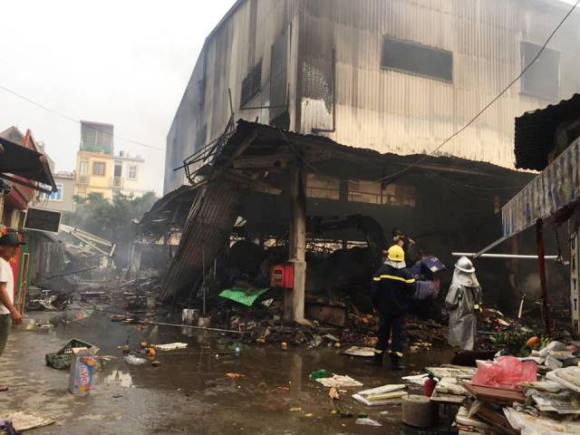 Cháy lớn tại chợ Quang, Hà Nội ảnh 8