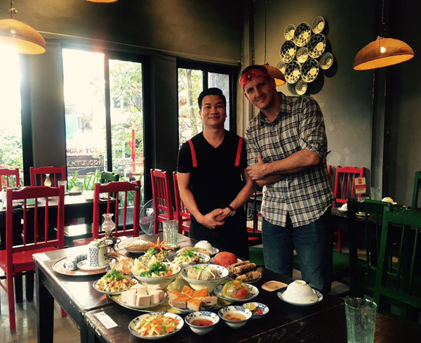 Người lưu giữ hương vị cổ truyền cho món ăn Hà Nội ảnh 2