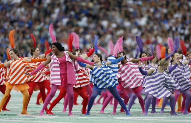 Lễ khai mạc Euro 2016 đậm nét văn hóa và sắc mầu ảnh 4