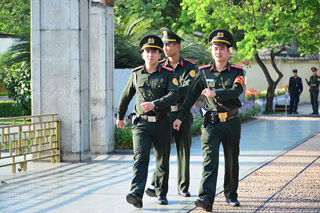 Những người "bêu nắng" mùa hè ảnh 8