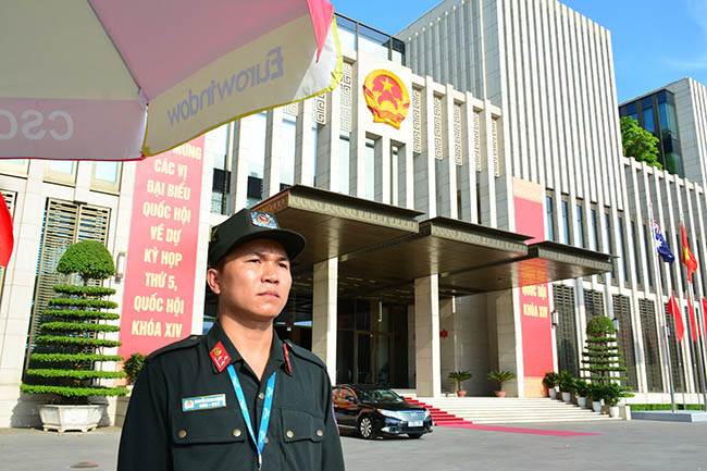 Những người "bêu nắng" mùa hè ảnh 6