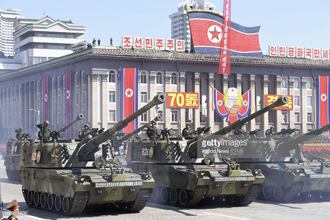 Triều Tiên tổ chức duyệt binh nhân dịp kỷ niệm 70 năm Ngày Quốc Khánh ảnh 1 Triều Tiên tổ chức duyệt binh nhân dịp kỷ niệm 70 năm Ngày Quốc Khánh ảnh 1