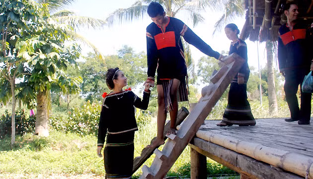 Độc đáo "Lễ hỏi chồng" của người Ê Đê ảnh 3