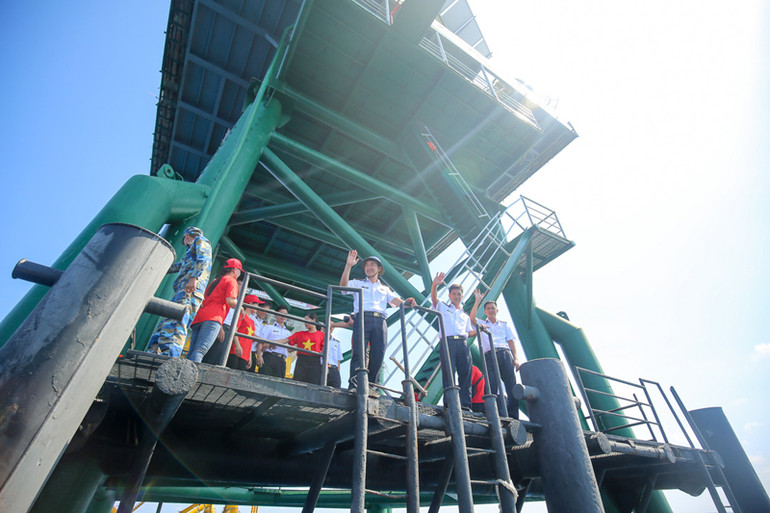 Nhà giàn DK1 - cột mốc chủ quyền trên vùng biển phía nam ảnh 21