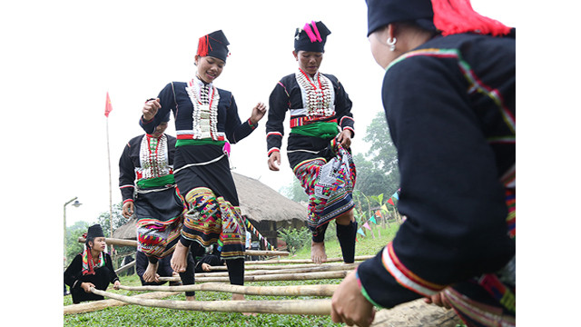 Lễ cúng bản của người Khơ Mú ảnh 5