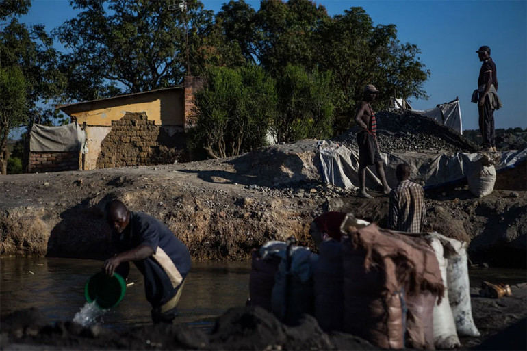 Cái giá đằng sau khai thác coban ở Congo ảnh 5