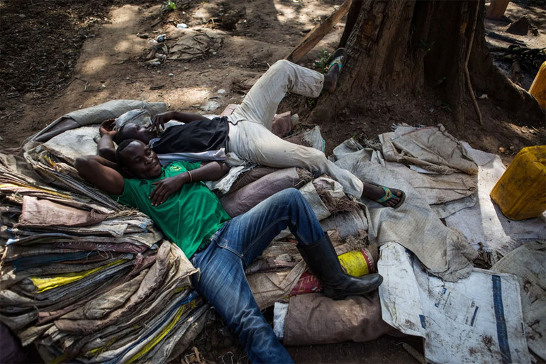 Cái giá đằng sau khai thác coban ở Congo ảnh 6