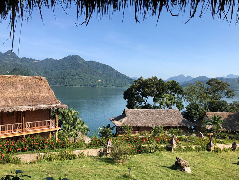 Hồ Hòa Bình - Nhìn từ những xóm núi ven bờ ảnh 15