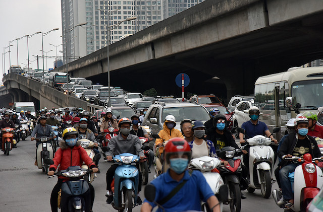 Kẹt xe nghiêm trọng nhiều nơi trong cả nước ảnh 3