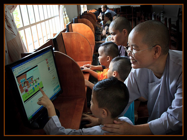 Niềm vui đến trường qua những bức ảnh ảnh 7