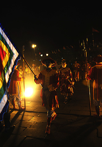 Dùng ngự thiện với hoàng đế trong "Đêm Hoàng cung" ảnh 2