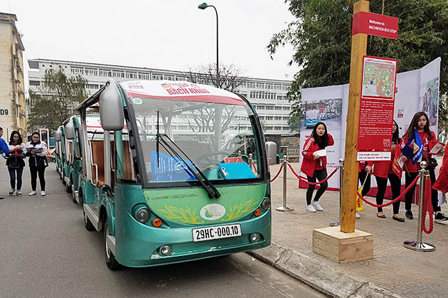 Sôi nổi Ngày hội Tư vấn tuyển sinh - hướng nghiệp 2018 ảnh 7