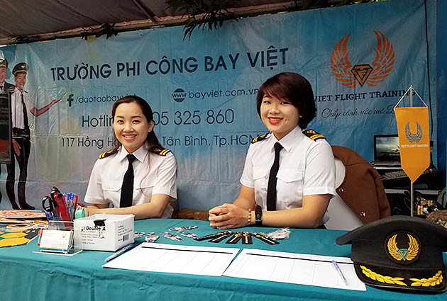 Sôi nổi Ngày hội Tư vấn tuyển sinh - hướng nghiệp 2018 ảnh 4