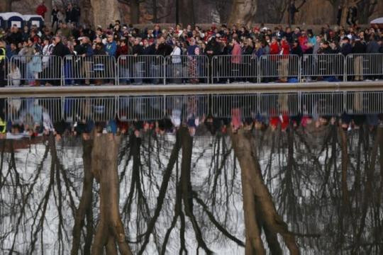 Ông Donald Trump chính thức tuyên thệ trở thành Tổng thống thứ 45 của Mỹ ảnh 2