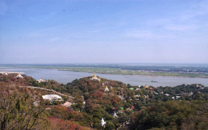 Mandalay - Miền cổ tích bình yên đầy nắng gió ảnh 6