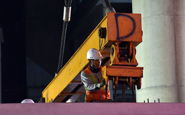 Lắp đặt thành công dầm cuối cùng trên tuyến đường sắt Nhổn - Ga Hà Nội ảnh 7