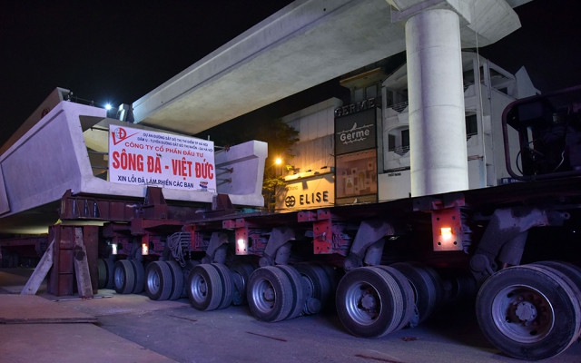 Lắp đặt thành công dầm cuối cùng trên tuyến đường sắt Nhổn - Ga Hà Nội ảnh 2