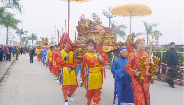 Rước nước, tế cá ở Lễ hội Đền Trần - Nam Định ảnh 2