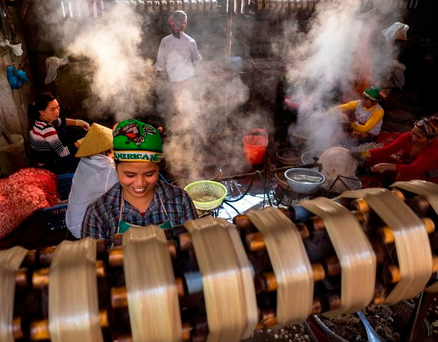 Vẻ đẹp người lao động ảnh 3